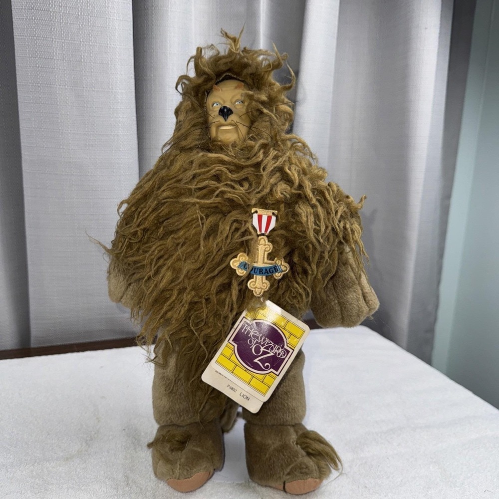 Vintage Wizard of Oz Cowardly Lion 13" Doll W Medal Hamilton Gifts Presents 1988